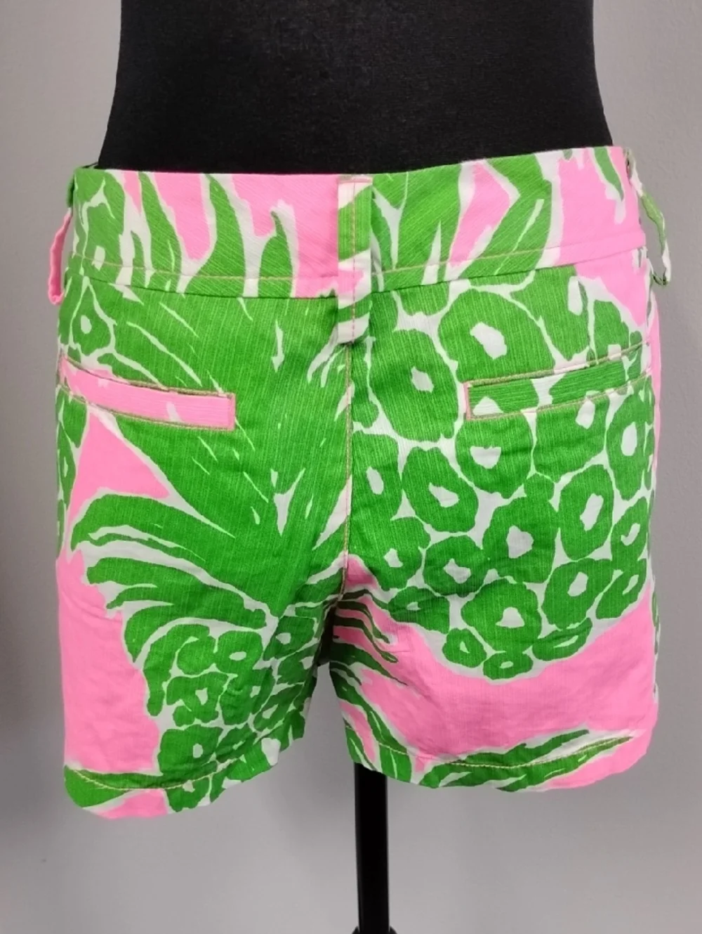 Lilly Pulitzer Callahan Vibrant Green & Pink Tropical Print Shorts, Sz 10 - Picture 4 of 9